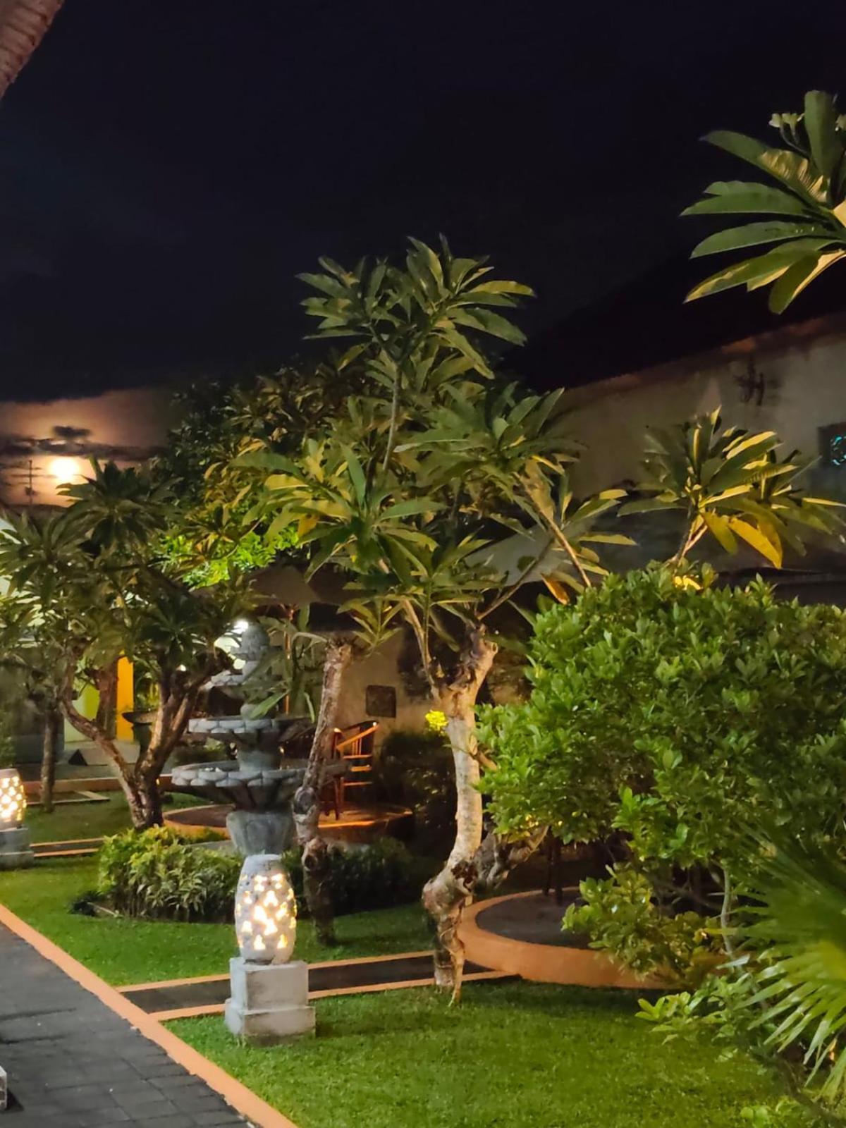 Frangipani Homestay Nusa Dua  Luaran gambar