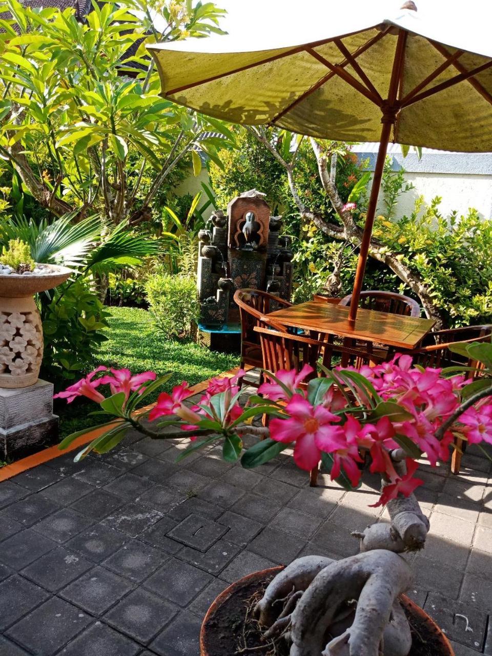 Frangipani Homestay Nusa Dua  Luaran gambar